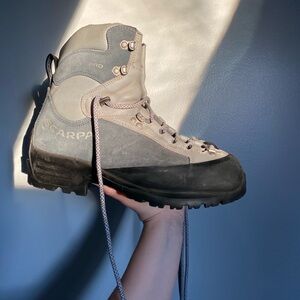 Scarpa gray/blueish gray and Black Outdoor Boots